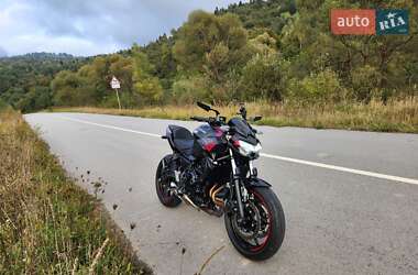 Мотоцикл Без обтікачів (Naked bike) Kawasaki Z 650 2023 в  фото 15 Мотоцикл Без обтікачів (Naked bike) Kawasaki Z 650 2023 в