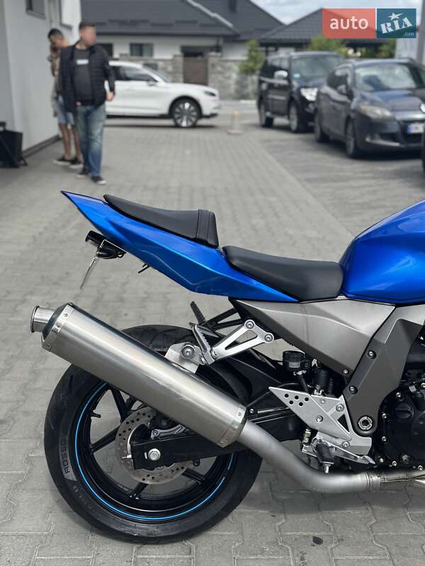 Мотоцикл Без обтекателей (Naked bike) Kawasaki Z 750 2005 в Ровно
