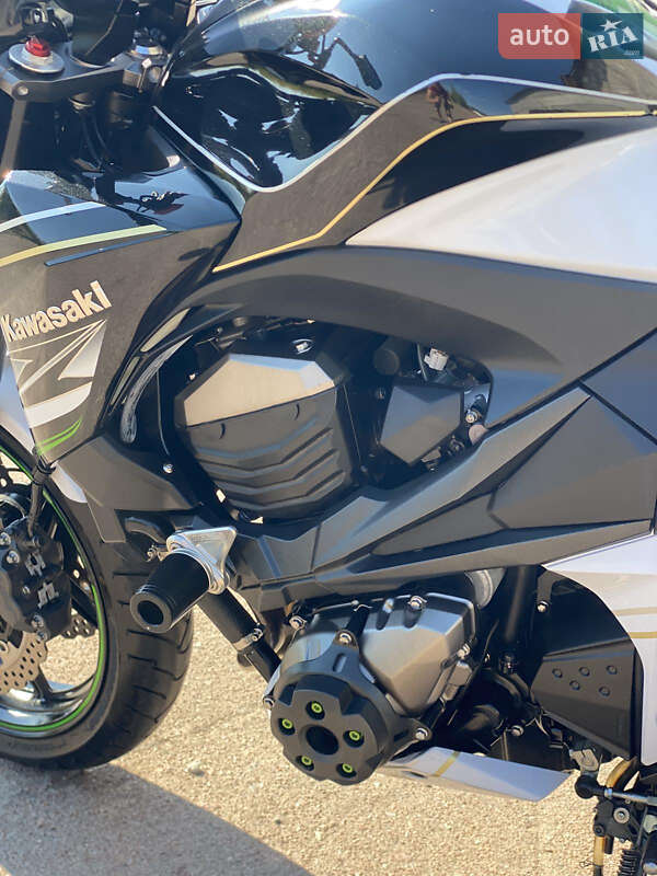 Мотоцикл Без обтекателей (Naked bike) Kawasaki Z 800 2013 в Сновске