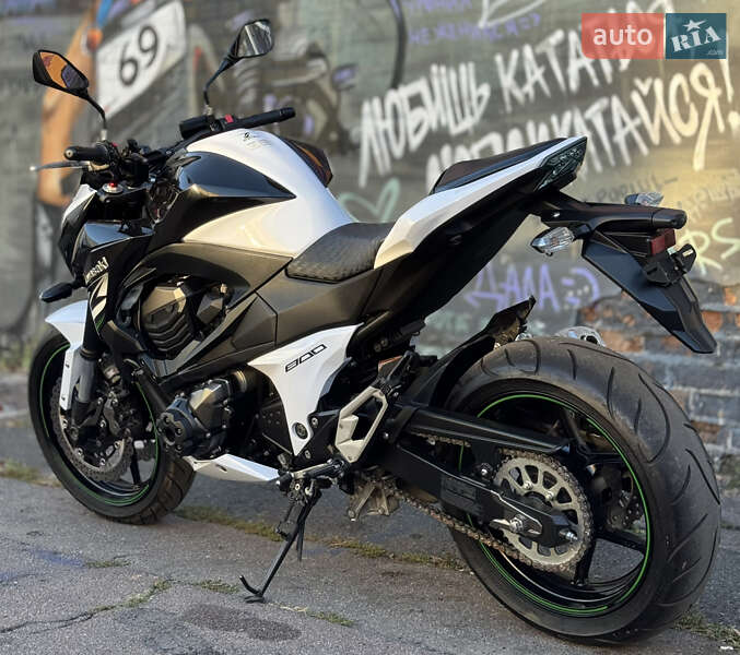 Мотоцикл Без обтекателей (Naked bike) Kawasaki Z 800 2013 в Киеве