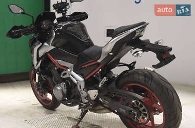 Мотоцикл Без обтекателей (Naked bike) Kawasaki Z900 2019 в 