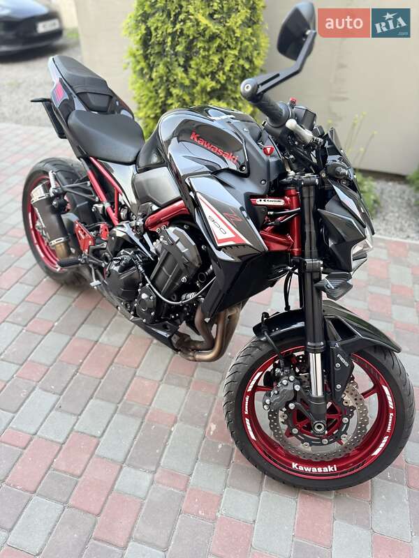 Kawasaki Z900 2021
