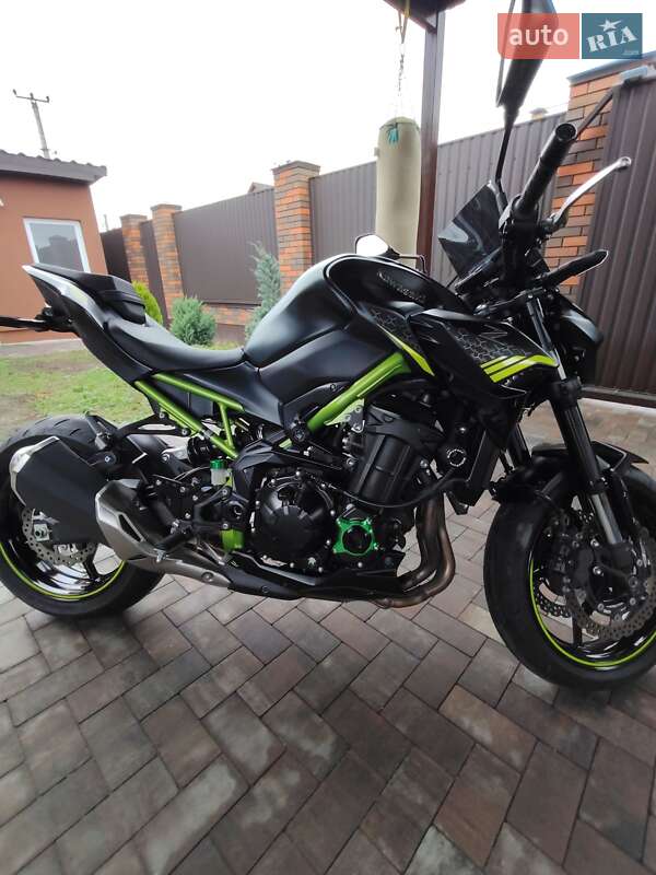 Kawasaki Z900 2021