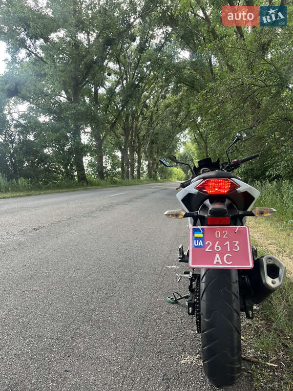 Мотоцикл Без обтікачів (Naked bike) Kawasaki Z 2014 в Кагарлику