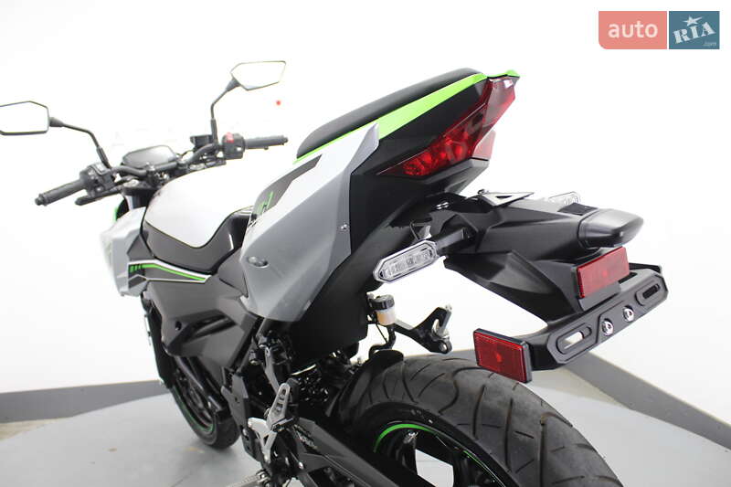 Мотоцикл Без обтекателей (Naked bike) Kawasaki Z 2024 в Гнивани