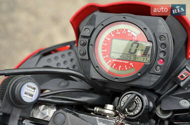 Мотоцикл Кросс Kawasaki ZR 2004 в 