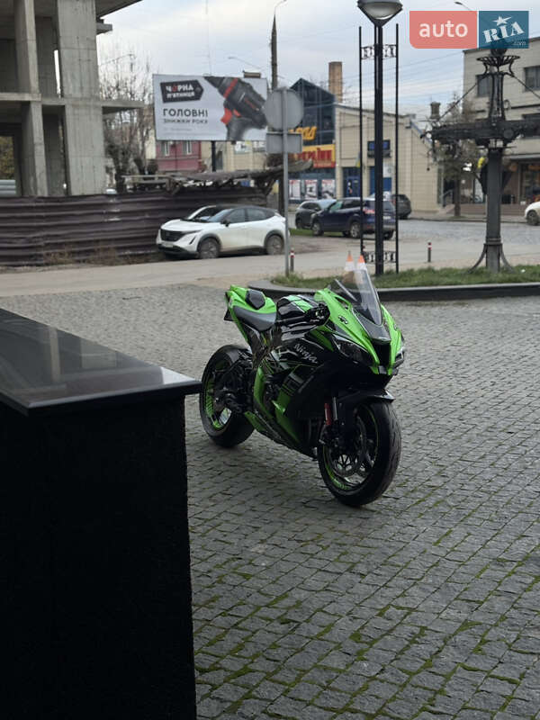 Спортбайк Kawasaki ZX 10R 2016 в Черновцах