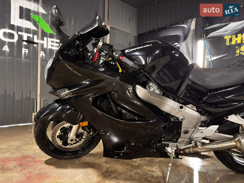 Спортбайк Kawasaki ZX 12R 2002 в Ивано-Франковске фото 10 Спортбайк Kawasaki ZX 12R 2002 в Ивано-Франковске