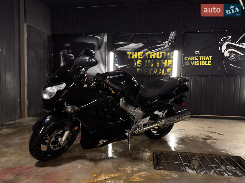 Спортбайк Kawasaki ZX 12R 2002 в Ивано-Франковске фото 16 Спортбайк Kawasaki ZX 12R 2002 в Ивано-Франковске