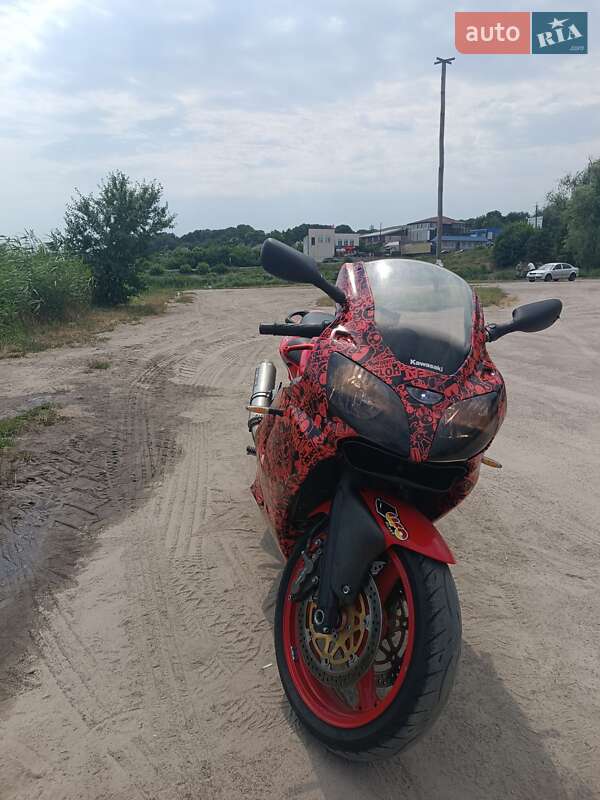 Спортбайк Kawasaki ZX 6R 636 2002 в Кагарлыке фото 2 Спортбайк Kawasaki ZX 6R 636 2002 в Кагарлыке