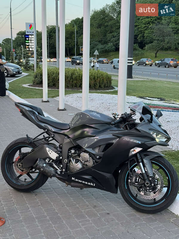 Спортбайк Kawasaki ZX 2018 в Киеве