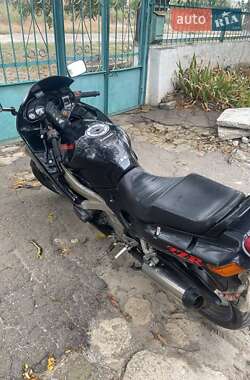 Мотоцикл Спорт-туризм Kawasaki ZZR 400 1999 в 