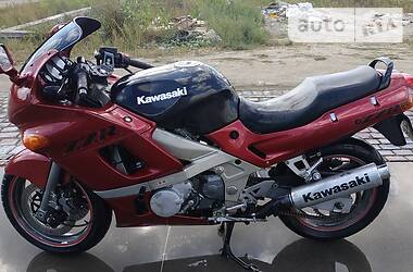 Мотоцикл Спорт-туризм Kawasaki ZZR 600 2001 в Шепетовке