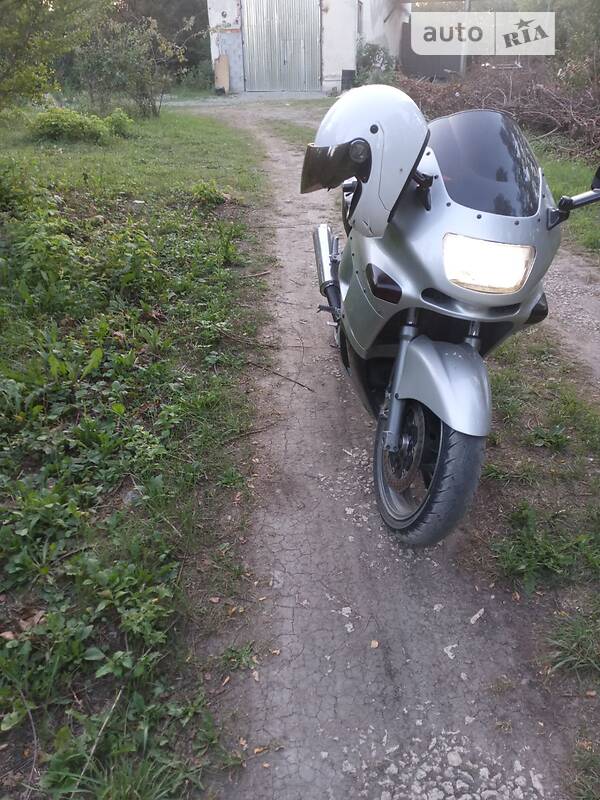 Kawasaki ZZR 600 sport