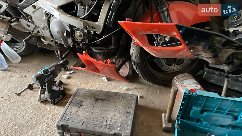 Мотоцикл Классік Kawasaki ZZR 600 1999 в Чернівцях