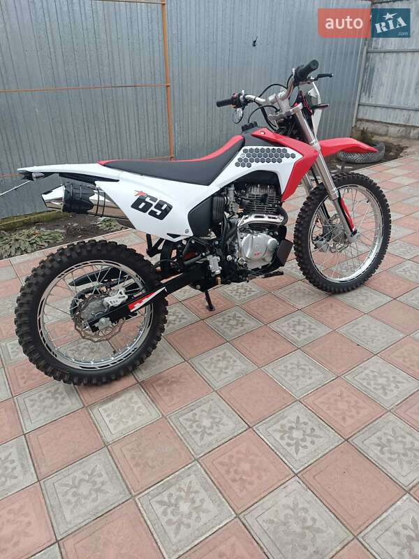 Мотоцикл Многоцелевой (All-round) Kayo T1 2021 в Звенигородке фото Мотоцикл Многоцелевой (All-round) Kayo T1 2021 в Звенигородке