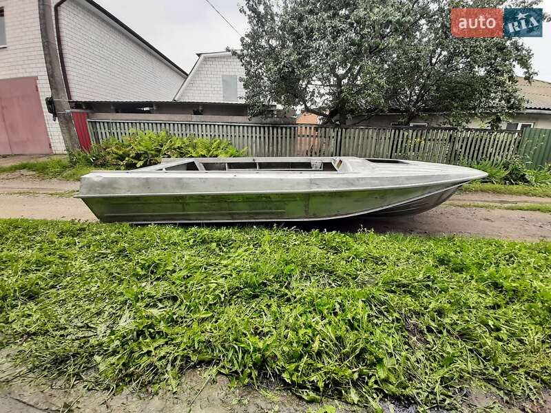 Лодка Казанка 5М3 1986 в Киеве