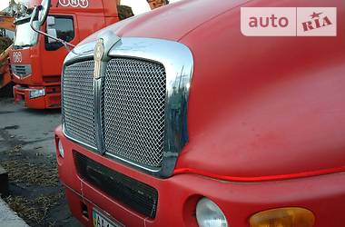 Тягач Kenworth T2000 2002 в 
