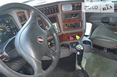 Тягач Kenworth T2000 2002 в 