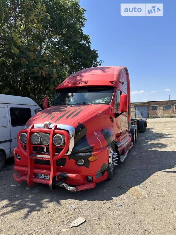 Тягач Kenworth T2000 2002 в 