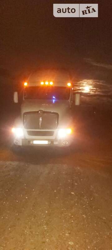 Тягач Kenworth T2000 2001 в Виннице
