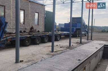 Тягач Kenworth T2000 2003 в 