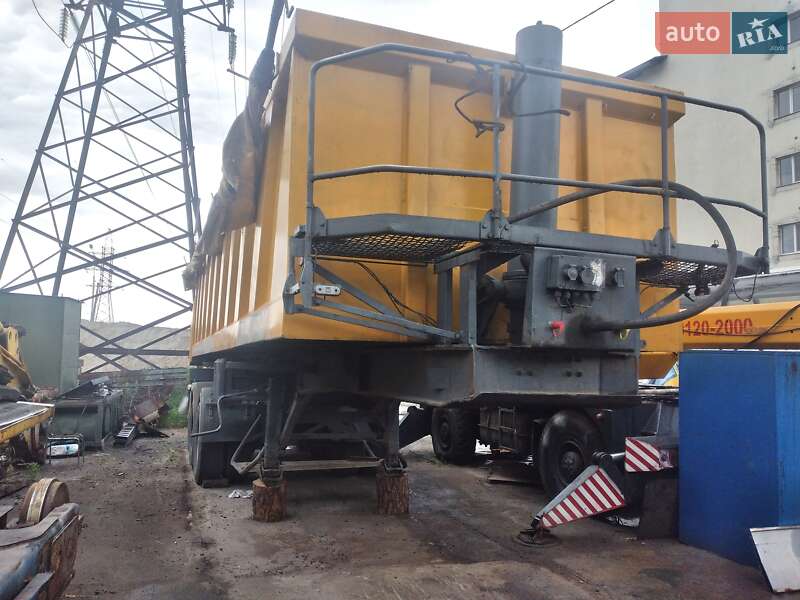 Самосвал полуприцеп KH-KIPPER N3O 2004 в Вышгороде