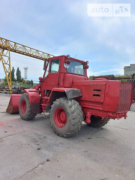 Фронтальный погрузчик ХТЗ Т-156 2001 в 