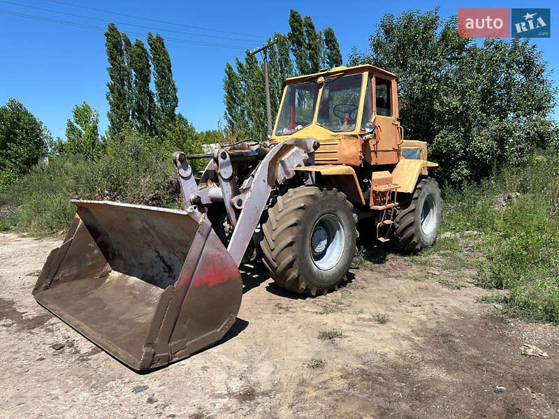 Фронтальні навантажувачі ХЗТСШ СШ 2020 в 
