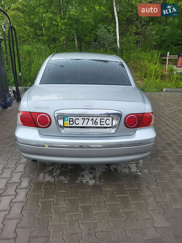 Седан Kia Amanti 2005 в Львові