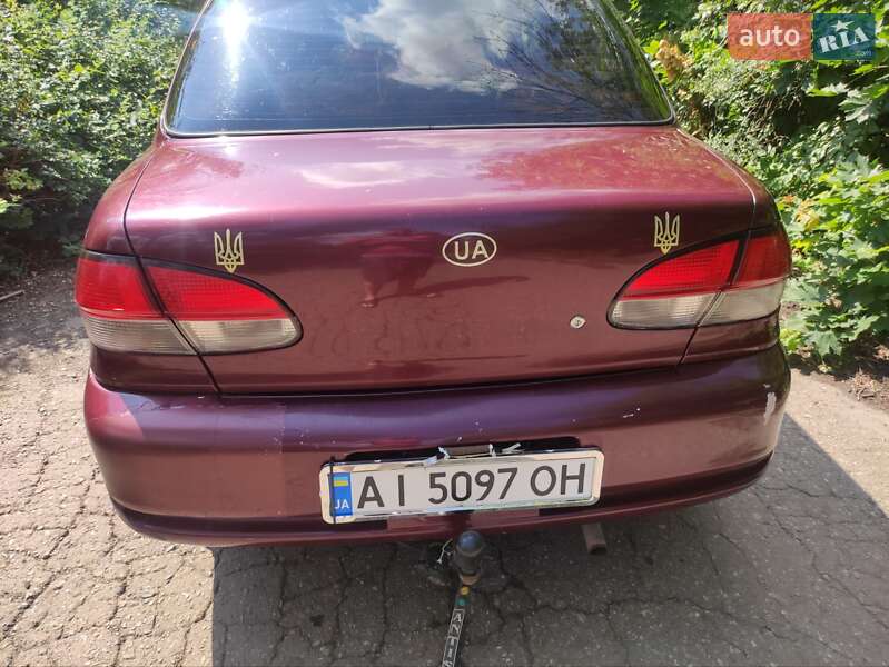 Седан Kia Avella 1997 в Краматорске