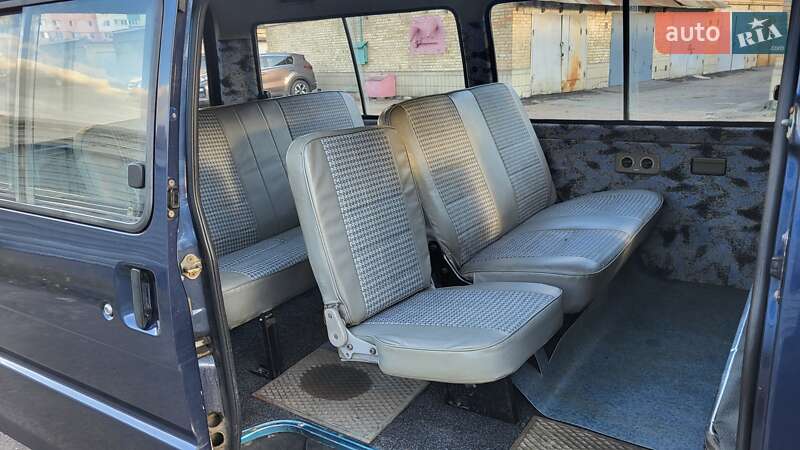 Мінівен Kia Besta 1998 в Києві