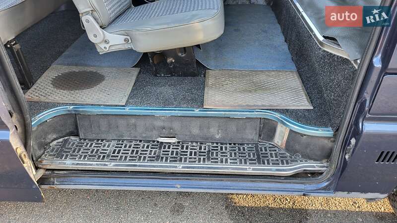 Мінівен Kia Besta 1998 в Києві