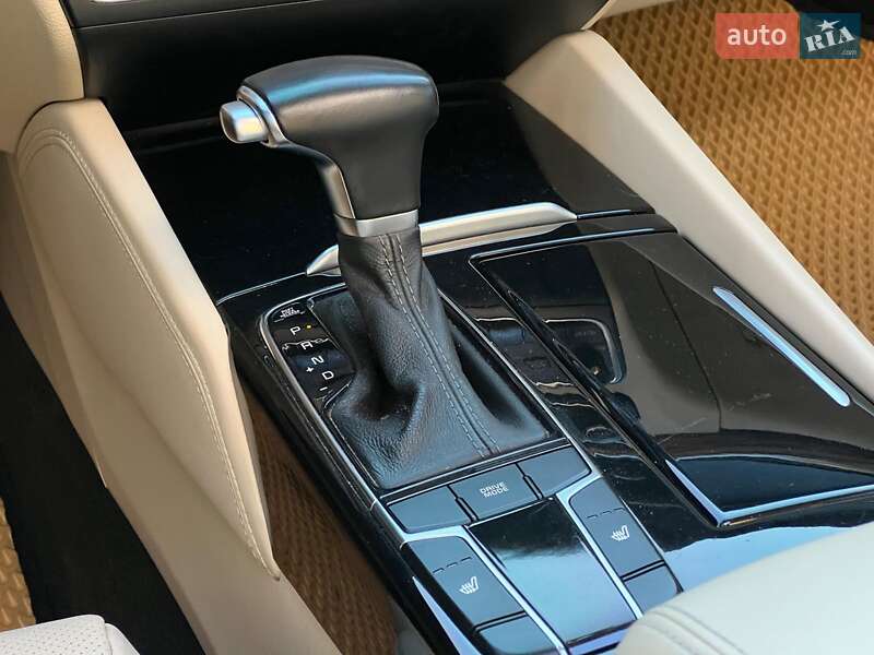 Седан Kia Cadenza 2017 в Харькове
