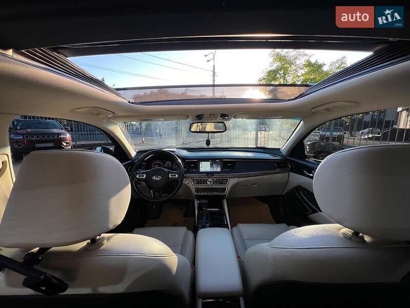 Седан Kia Cadenza 2017 в Харькове