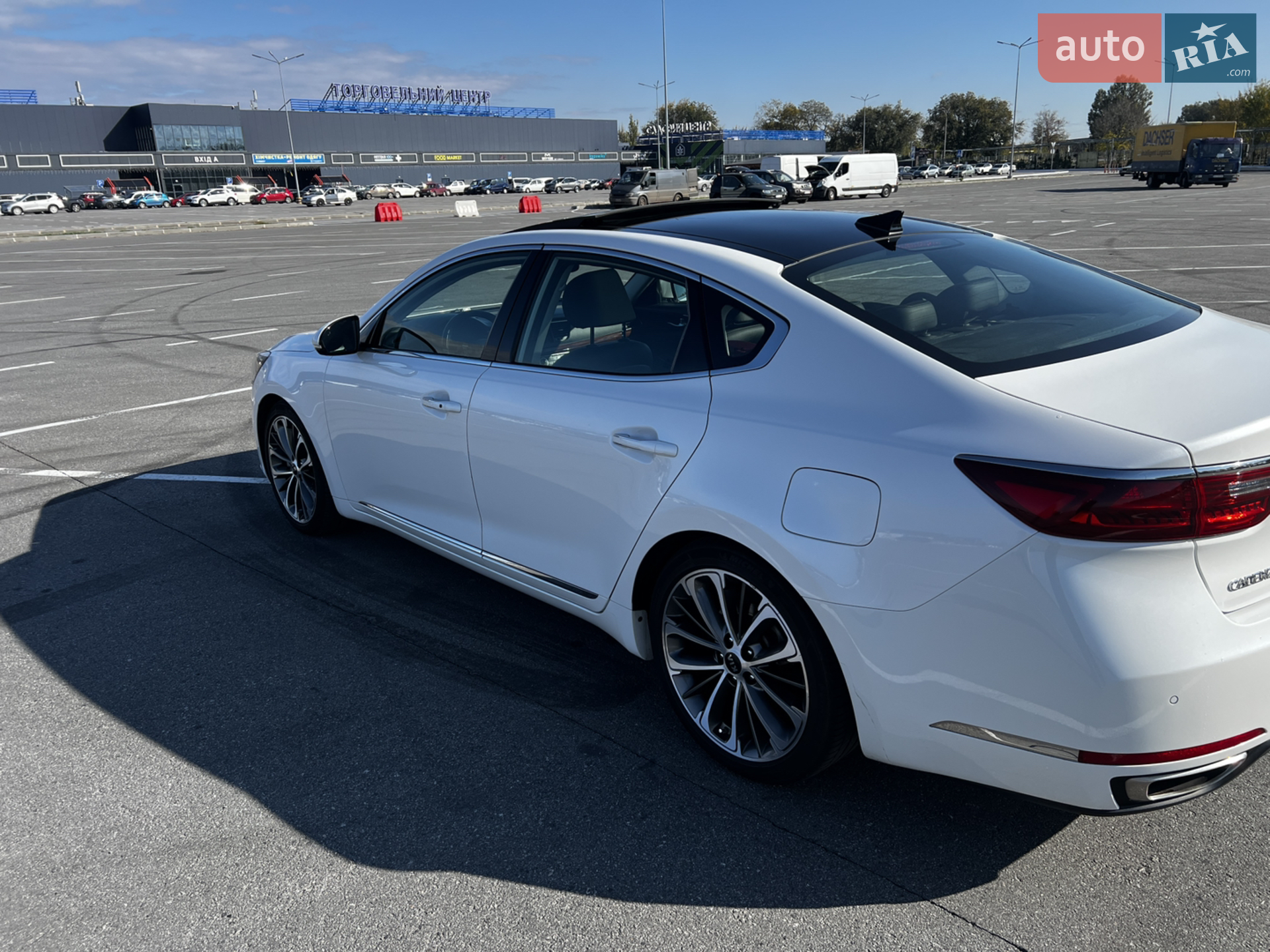 2017 Kia Cadenza - мініатюра 3