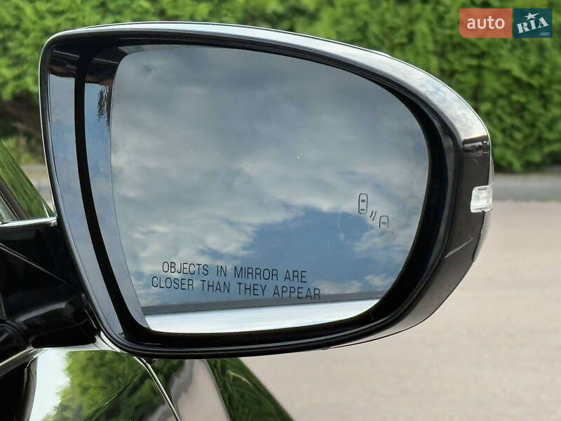 Седан Kia Cadenza 2013 в Дрогобыче