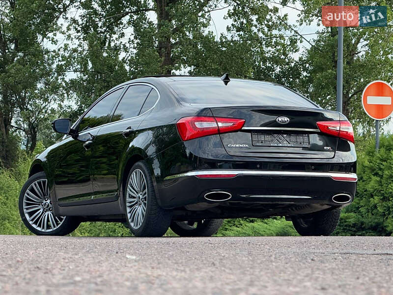 Седан Kia Cadenza 2013 в Дрогобыче