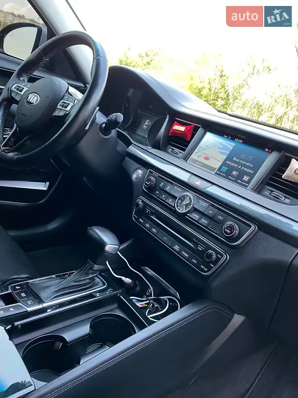 Kia Cadenza 2017 VIN KNALC4J16H5070200 фото оголошення 4 з 53