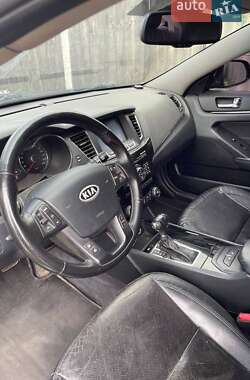 Седан Kia Cadenza 2010 в Киеве