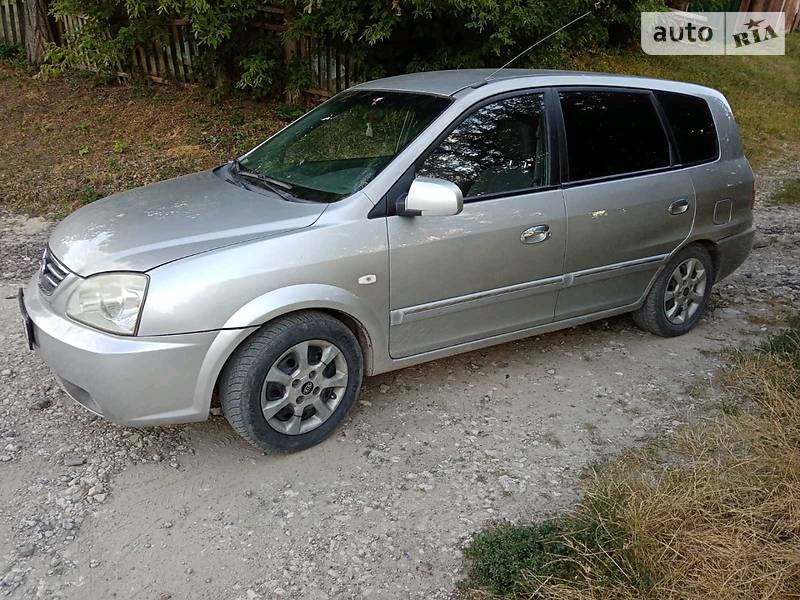 Kia Carens