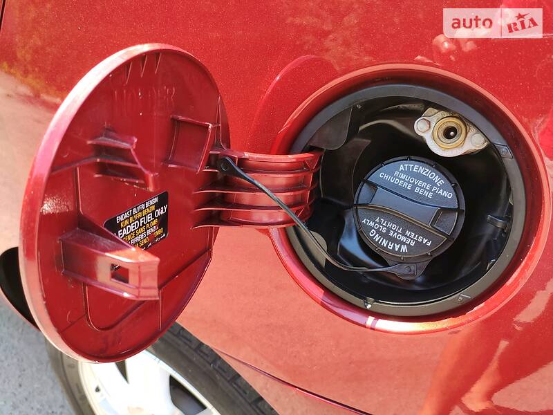 Мінівен Kia Carens 2008 в Козятині