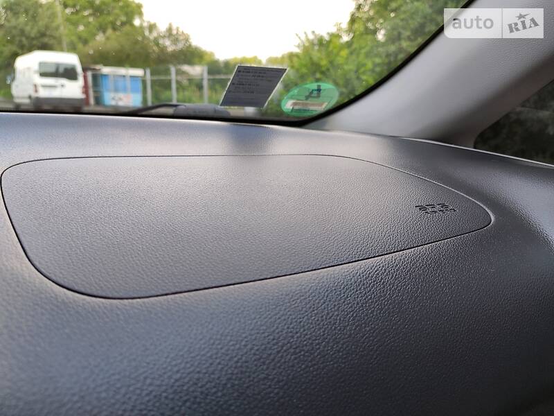 Мінівен Kia Carens 2008 в Козятині