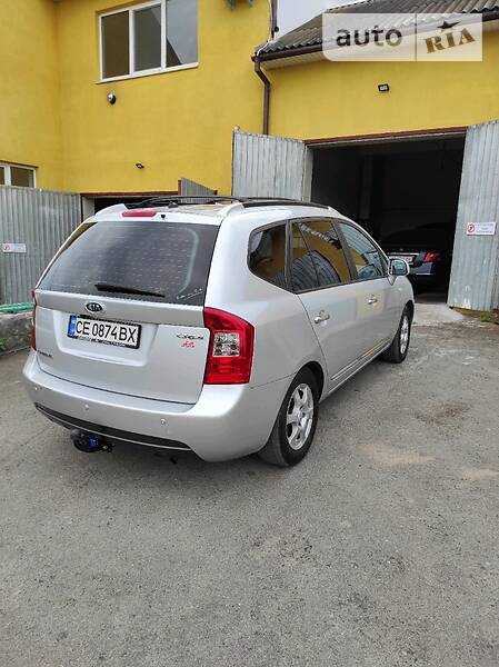 Минивэн Kia Carens 2007 в Черновцах