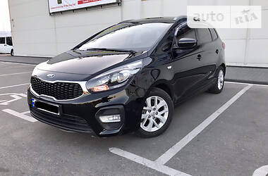 Минивэн Kia Carens 2016 в Киеве