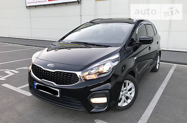 Минивэн Kia Carens 2016 в Киеве