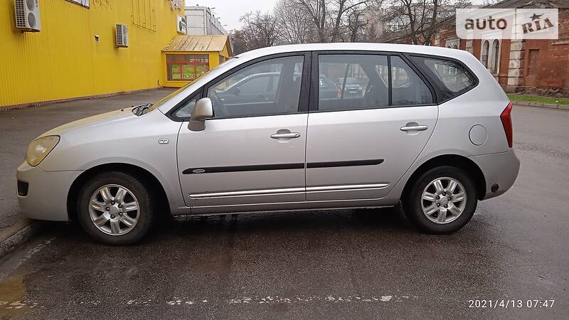 Универсал Kia Carens 2007 в Кропивницком