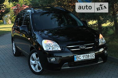 Универсал Kia Carens 2007 в Дрогобыче