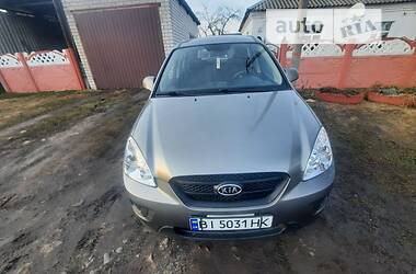 Минивэн Kia Carens 2008 в Полтаве