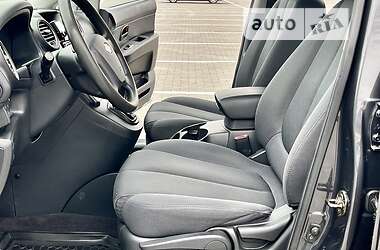 Минивэн Kia Carens 2008 в 